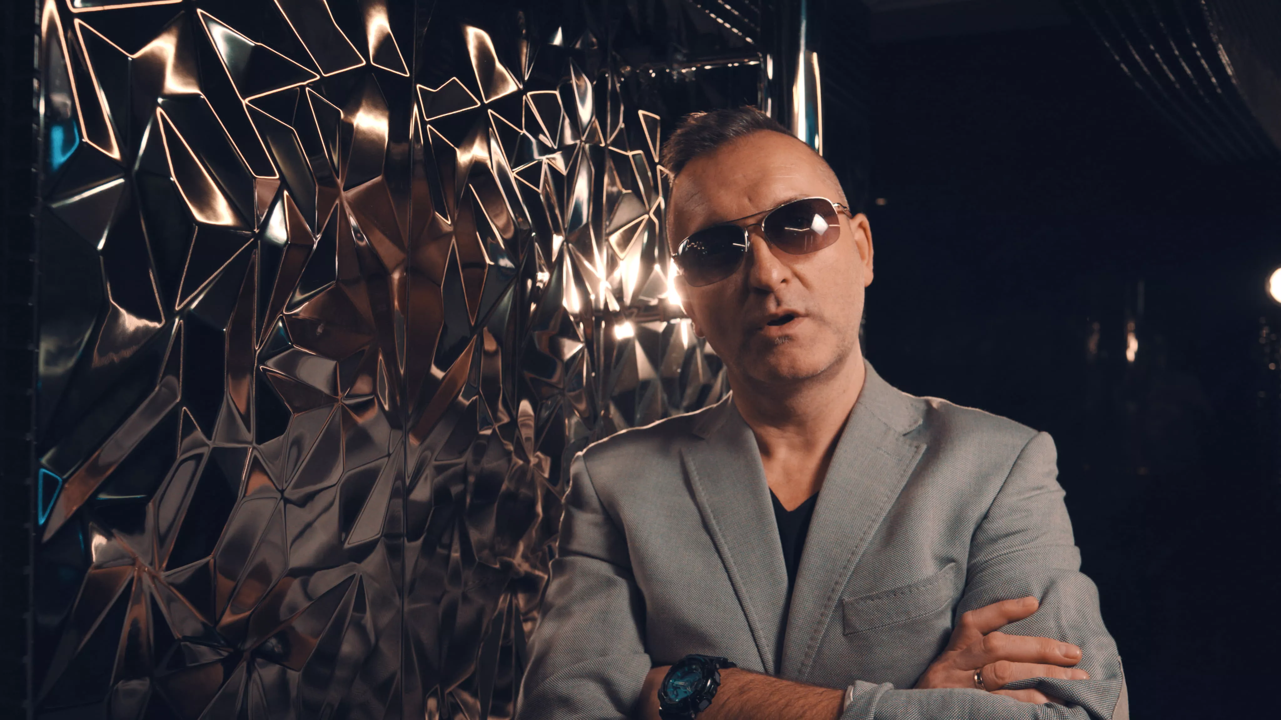 Gwiazdor disco polo musiał otrzymał zgodę od Prezydenta Miasta aby móc pracować!